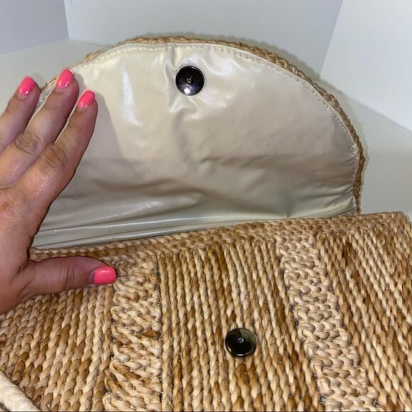 VNTG floral embroidered cottage core straw crossbody - Picture 2 of 4